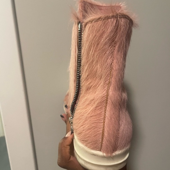 Rick Owen’s pink strobe sneakers - Picture 5 of 10